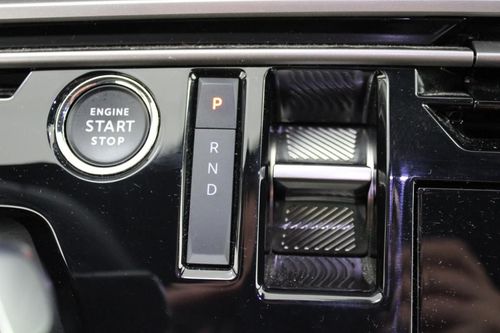 Peugeot E-5008 - Photo 23