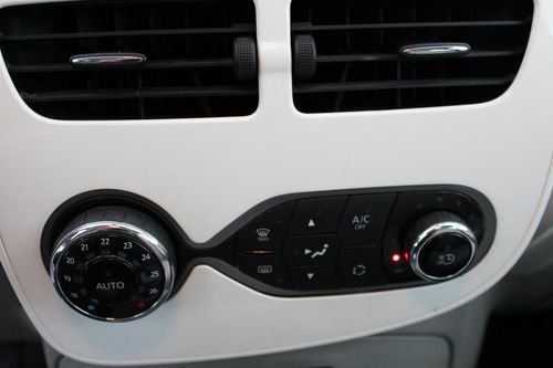 Renault Zoe - Photo 19