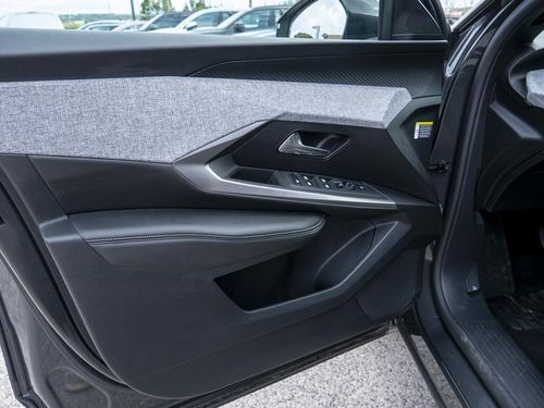 Peugeot E-5008 - Photo 24