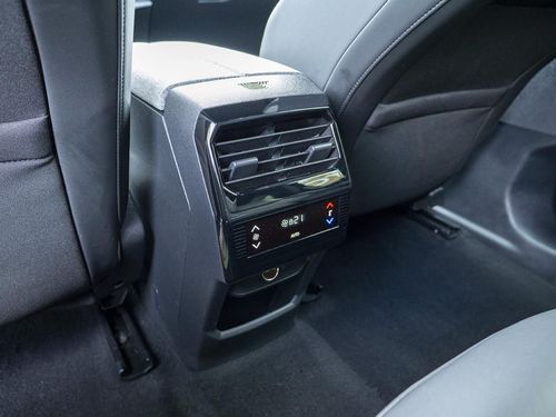 Peugeot E-5008 - Photo 30