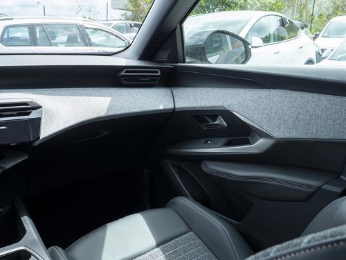 Peugeot E-5008 - Photo 34