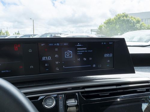 Peugeot E-5008 - Photo 38