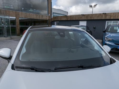 Peugeot e-208 - Photo 7