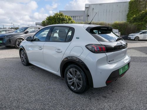 Peugeot e-208 - Photo 9