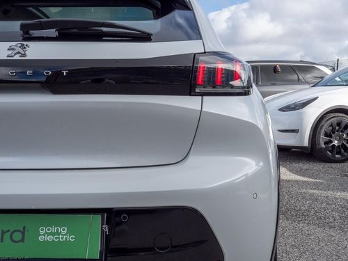 Peugeot e-208 - Photo 12