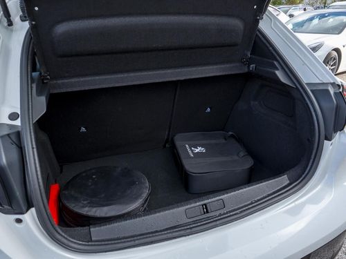 Peugeot e-208 - Photo 14