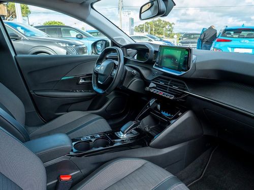 Peugeot e-208 - Photo 16