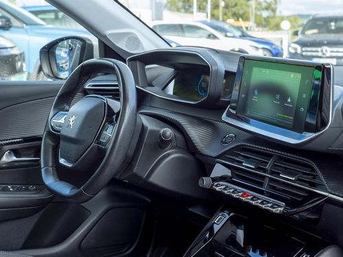 Peugeot e-208 - Photo 17