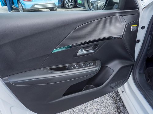 Peugeot e-208 - Photo 20