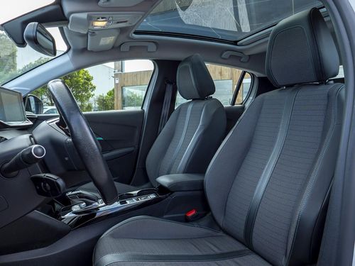 Peugeot e-208 - Photo 22