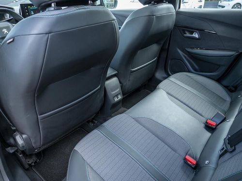 Peugeot e-208 - Photo 24