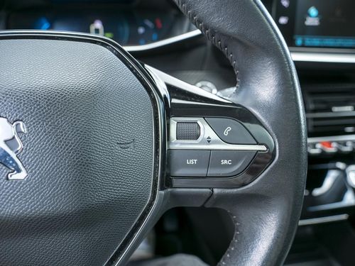 Peugeot e-208 - Photo 32