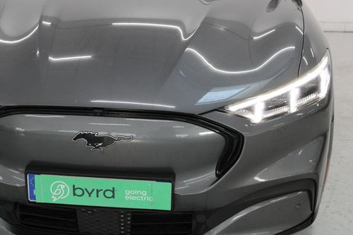 Ford Mustang Mach-E - Photo 3
