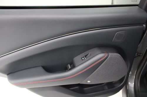 Ford Mustang Mach-E - Photo 12