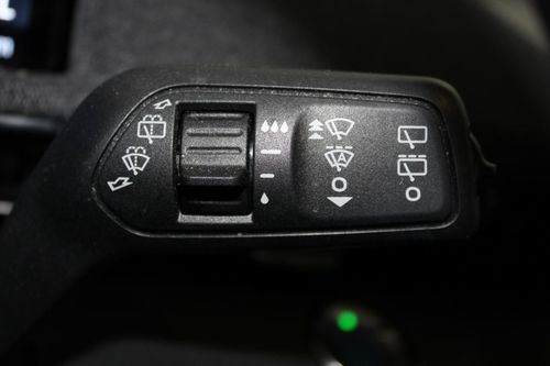 Ford Mustang Mach-E - Photo 19