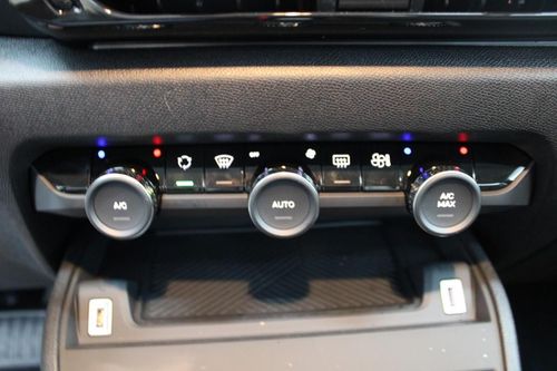 Citroen e-C4 - Photo 19