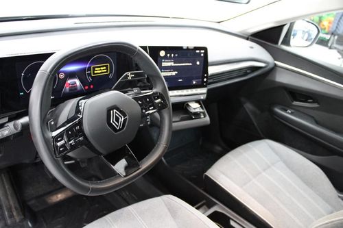 Renault Mégane E-Tech - Photo 10
