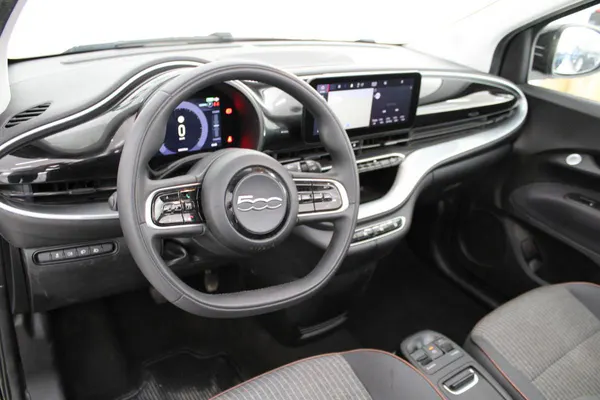 Fiat 500e C - Photo 12