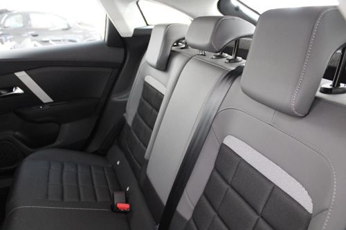 Citroen e-C4 - Photo 13