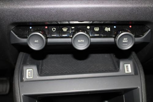 Citroen e-C4 - Photo 19