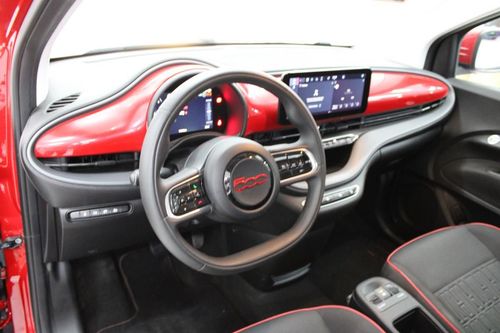 Fiat 500e - Photo 10