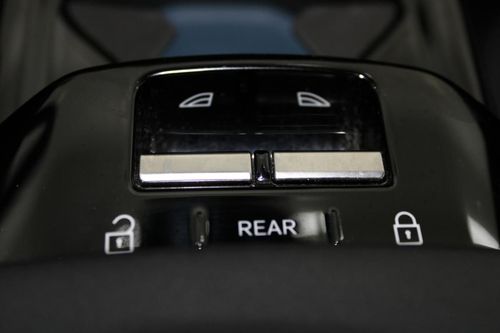 Volvo EX30 - Photo 19