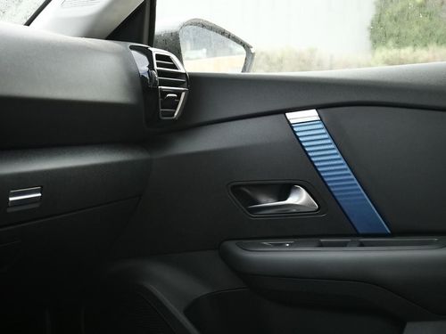 Citroen e-C4 X - Photo 24