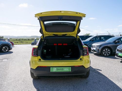 Volvo EX30 - Photo 17