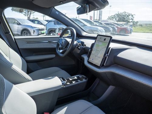 Volvo EX30 - Photo 20