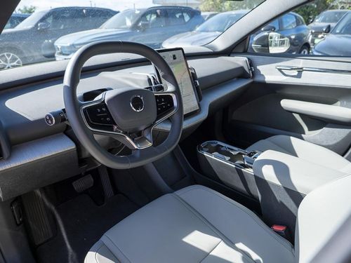 Volvo EX30 - Photo 25