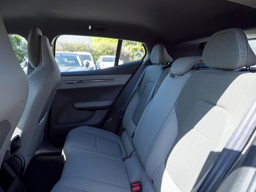 Volvo EX30 - Photo 29