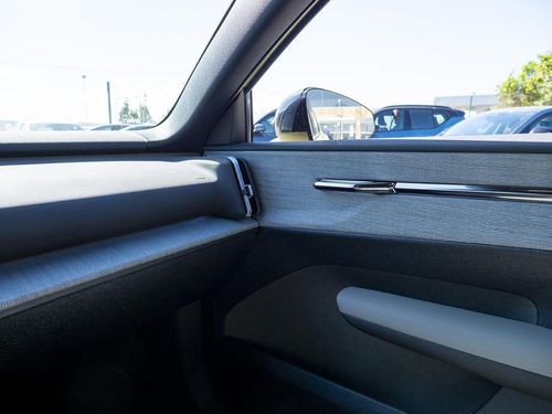 Volvo EX30 - Photo 38