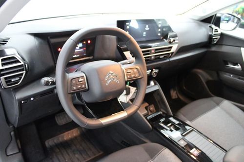 Citroen e-C4 - Photo 11