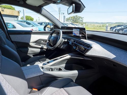 Peugeot E-3008 - Photo 16