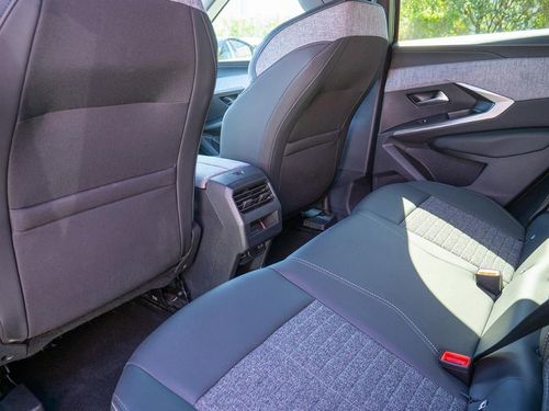 Peugeot E-3008 - Photo 23