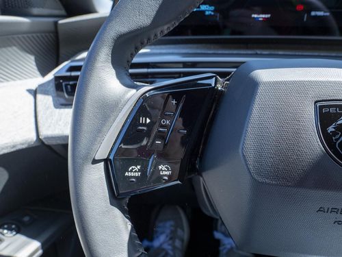 Peugeot E-3008 - Photo 29