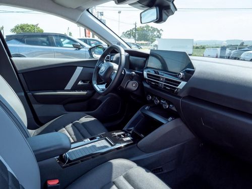 Citroen e-C4 - Photo 16