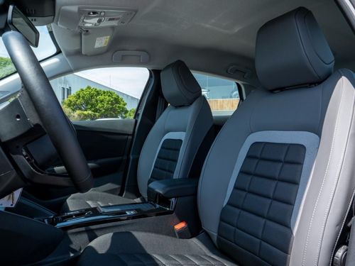 Citroen e-C4 - Photo 21