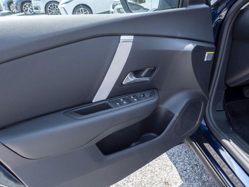 Citroen e-C4 - Photo 17