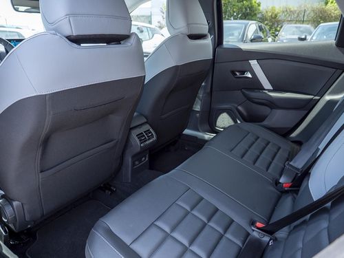 Citroen e-C4 - Photo 19