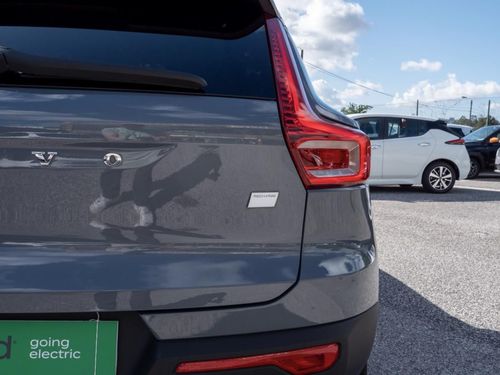 Volvo XC 40 - Photo 12