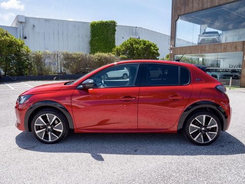 Peugeot e-208 - Photo 8
