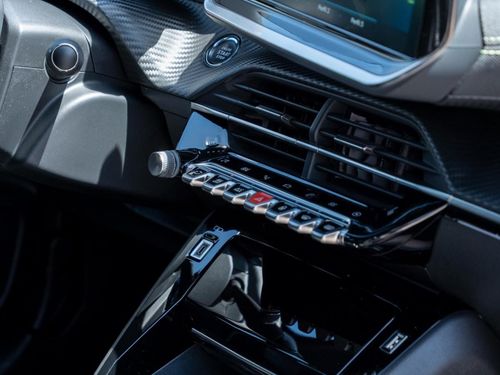 Peugeot e-208 - Photo 19