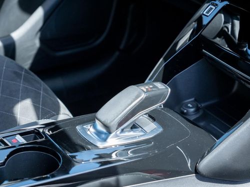 Peugeot e-208 - Photo 18