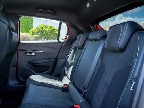 Peugeot e-208 - Photo 25