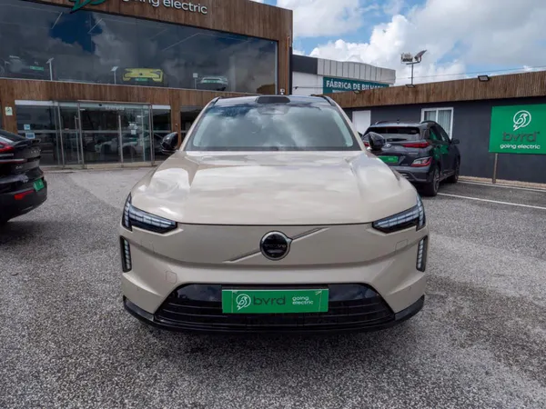 Volvo EX90 - Photo 4