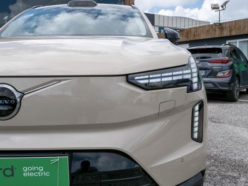 Volvo EX90 - Photo 6