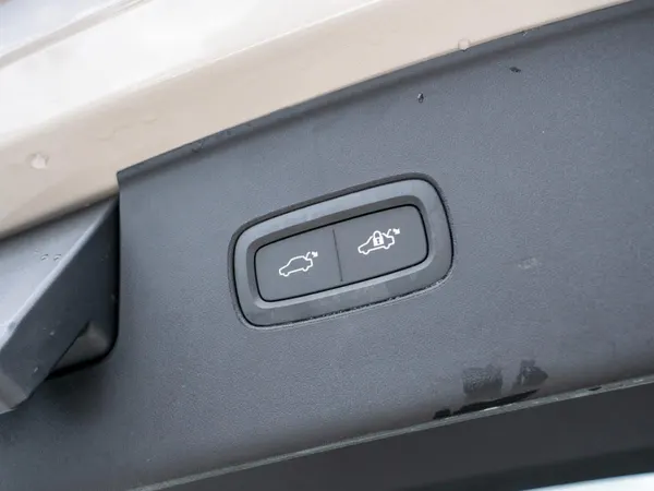 Volvo EX90 - Photo 16