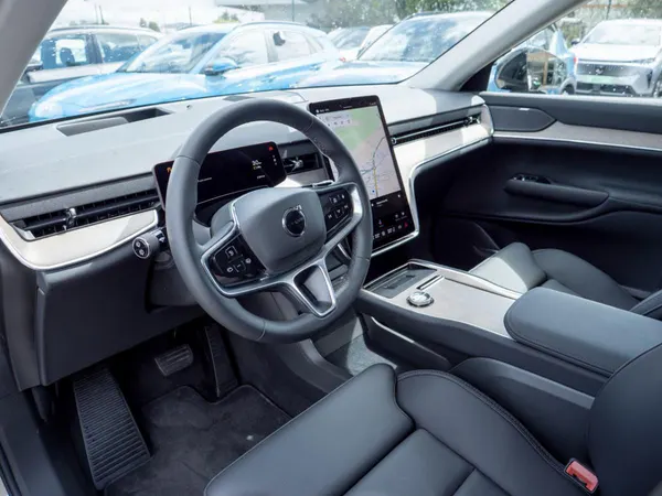 Volvo EX90 - Photo 27