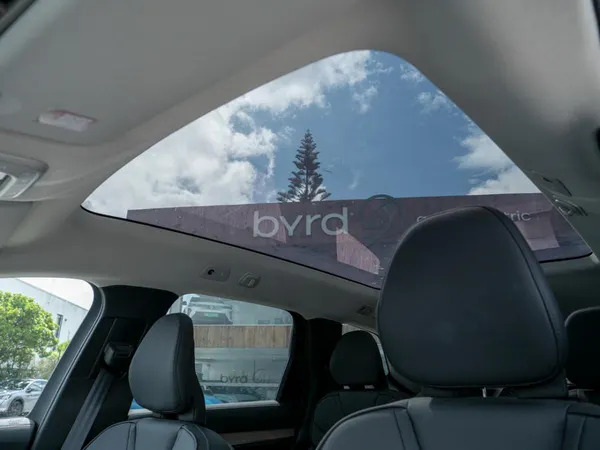 Volvo EX90 - Photo 29